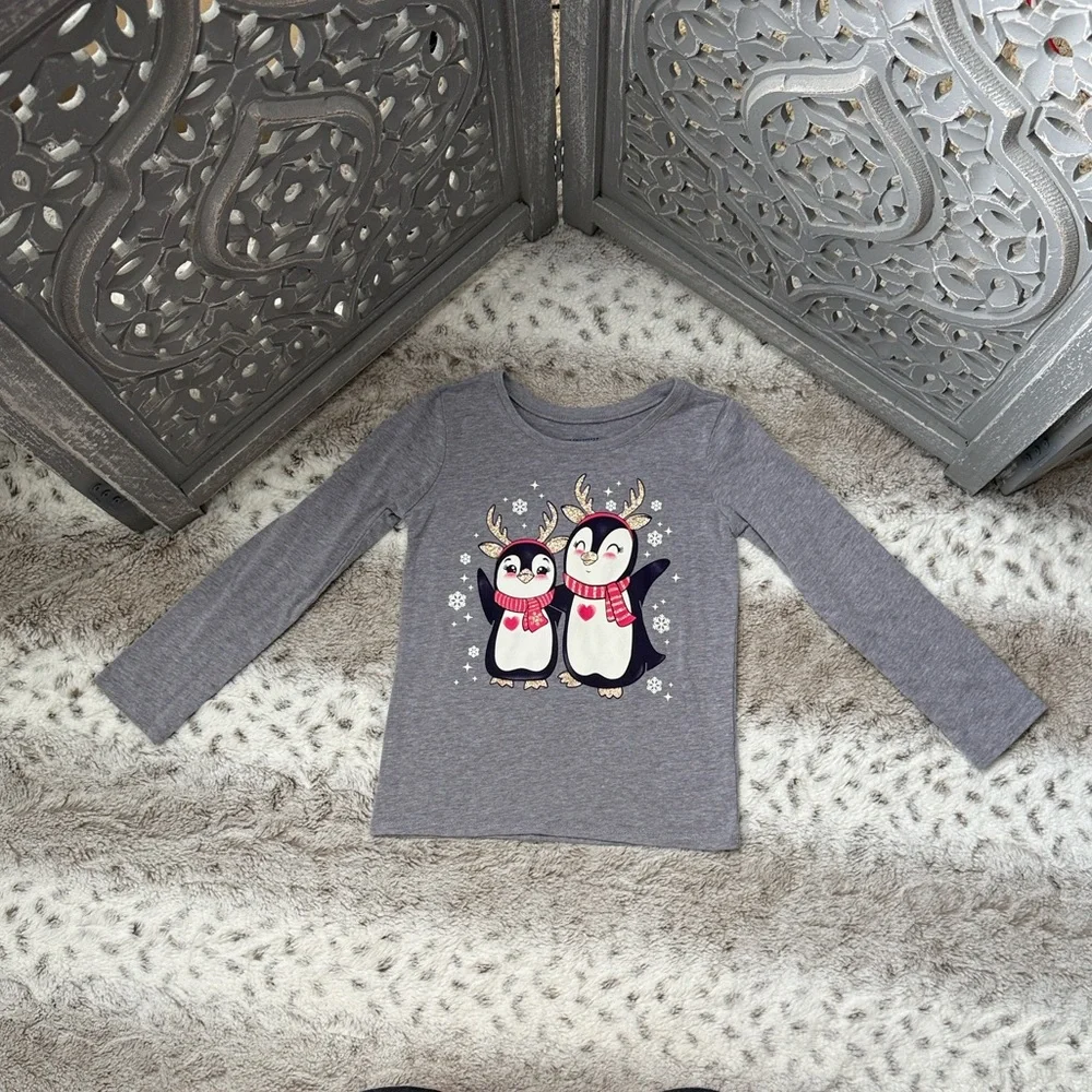 The Children's Place long sleeve shirt girls 5T sparkly penguin reindeer winter